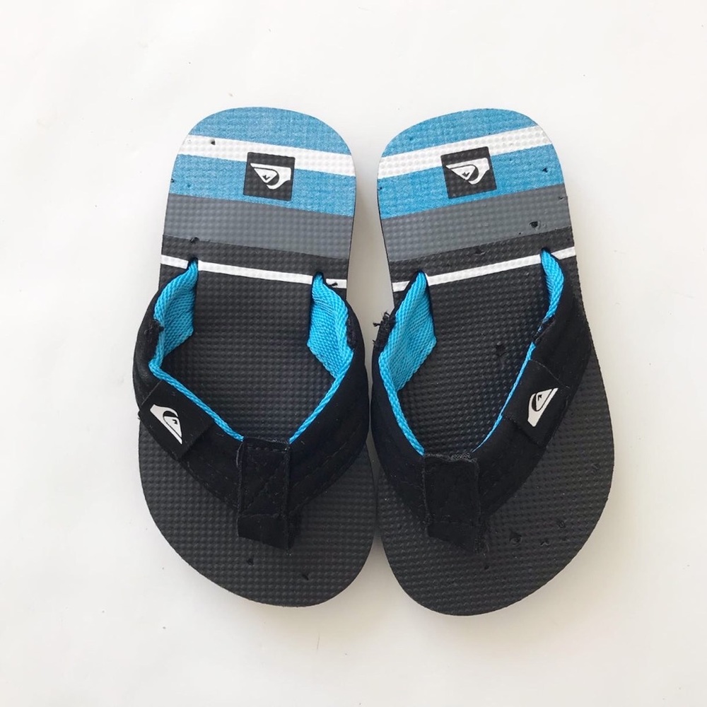 Quicksilver NWOT thong sandals size 6